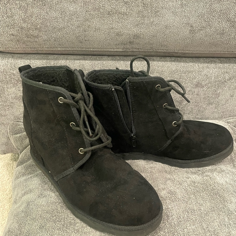 Dunes Women's Kim hidden wedge boot +Memory Foam 9 1/2 (w)